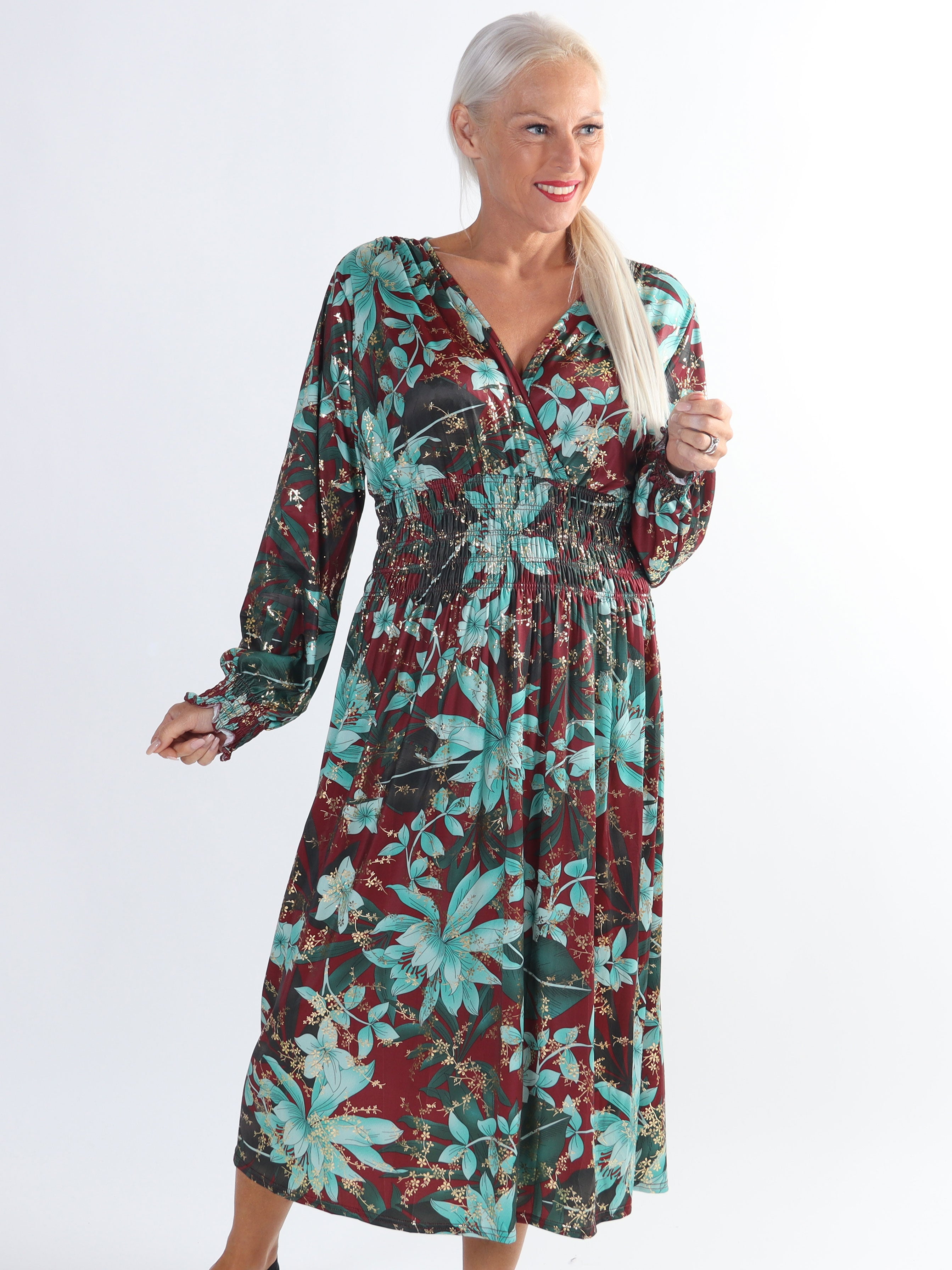 Pams Midi L/S - Plus size elastisk kjole i krølfrit stof med lange ærmer